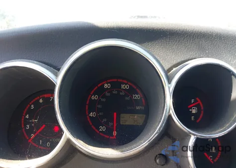 2004 Toyota Matrix Xr z USA, uszkodzony, nr VIN 2T1LR32E04C226080